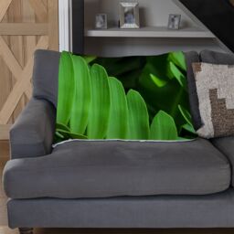Benjamin Tate Design Natural dark green leaves, long slender green leaves Designer Blanket - Size: 120 cm x 150 cm - thumbnail 2