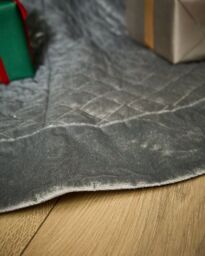 "Dibor Grey Velvet Quilted Christmas Tree Decoration Christmas Tree Skirt 48""" - thumbnail 4
