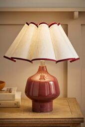 ValueLights Jamie Glazed Ceramic Table Lamp with Scallop Trim Lamp Shade with Bulb in Burgundy - thumbnail 2
