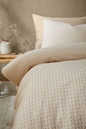 Pineapple Elephant 'Muscat Waffle' Duvet Cover Set in Natural - Size: King - thumbnail 4