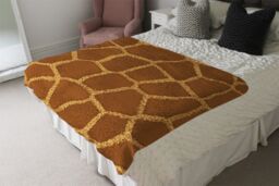 Benjamin Tate Design Giraffe Print Blanket in Natural - Size: 120 cm x 150 cm - thumbnail 3