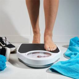 Nordara Mechanical Bathroom Scale Doctor Style Sturdy High Accuracy in White - thumbnail 3