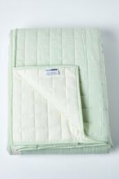 Homescapes Cotton Quilted Reversible Bedspread in Green - Size: Single - thumbnail 2