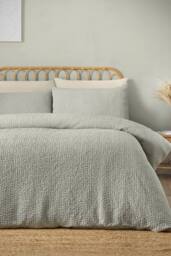 Catherine Lansfield Crinkle Seersucker Duvet Cover Set in Green - Size: Double - thumbnail 1
