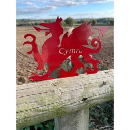 Poppyforge Hanging Welsh Dragon Garden Art - W20 x H14 cm - Red - thumbnail 2