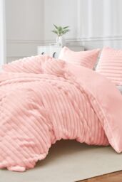 Ezysleep Super Soft Luxury Faux Fur Stripe Duvet in Pink - Size: Double - thumbnail 2