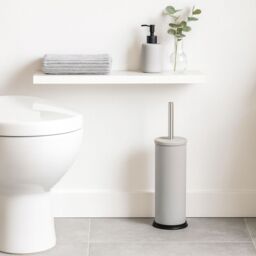 Harbour Housewares Round Toilet Brush & Holder - Cleaning Brush Set with Non Slip Base in Grey - thumbnail 7