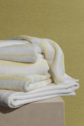 Blomus Set of 2 ARTO Guest Towels with Wide Stripe - White/Transparent Yellow in White - thumbnail 4