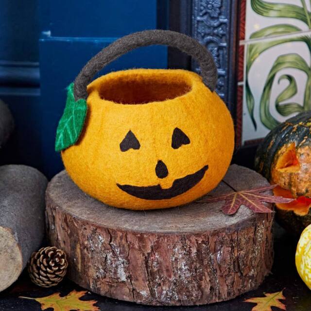 Paper High Felt Trick Or Treat Halloween Pumpkin Basket in Orange - image 1