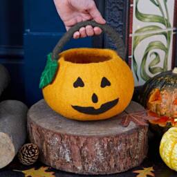 Paper High Felt Trick Or Treat Halloween Pumpkin Basket in Orange - thumbnail 2