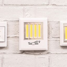 mysmartbuy 4 COB Wireless LED Light with Sliding Dimmer - 200 Lumen Portable Battery Powered Wall Mountable Home Lighting - H11 x W11 x D3cm in White - thumbnail 2
