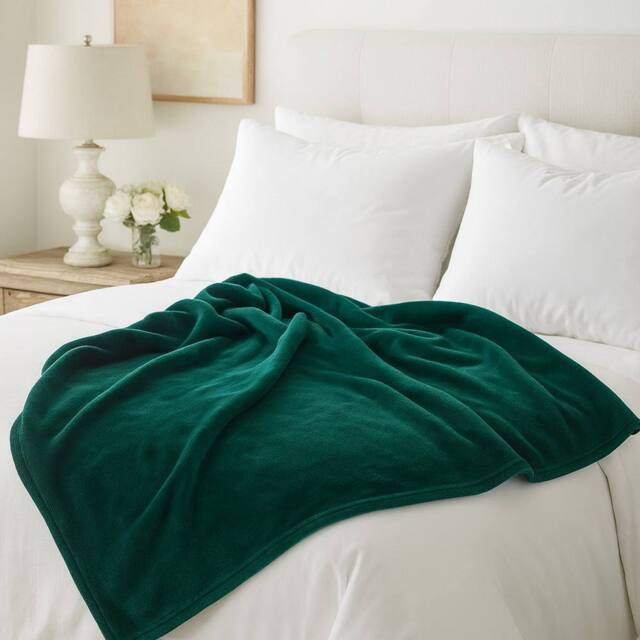 Voltico Super Soft Plain Flannel Throw Blanket 130×160cm - Green / Dark Grey in Dark Green - Size: 130 cm x160 cm - image 1