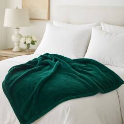 Voltico Super Soft Plain Flannel Throw Blanket 130×160cm - Green / Dark Grey in Dark Green - Size: 130 cm x160 cm - thumbnail 1