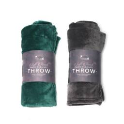 Voltico Super Soft Plain Flannel Throw Blanket 130×160cm - Green / Dark Grey in Dark Green - Size: 130 cm x160 cm - thumbnail 3