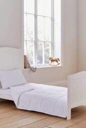 Martex Baby 4 Tog Duvet in White - Size: Cot Bed