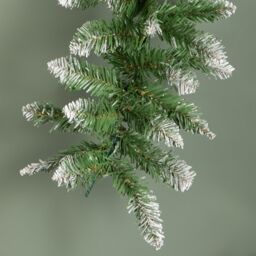 Samuel Alexander 2.7m x 25cm Snow Tipped Plain Christmas Garland with 200 Tips in Green - Size: 2.7m x 25 cm - thumbnail 7