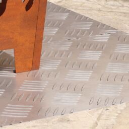 Berkfield Home Aluminum Tread Plates 2 Pack Non-Slip 90x40 cm in Silver - Size: Medium - thumbnail 2