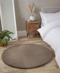 The Linen Consultancy TLC 5 Star Hotel Concept Luxury Faux Fur Beige Rug - Size: 120 cm x 170 cm - thumbnail 2