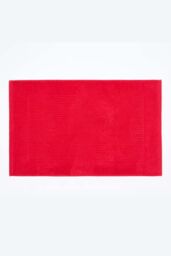 Homescapes Imperial Plain Cotton Bath Mat in Red - thumbnail 1