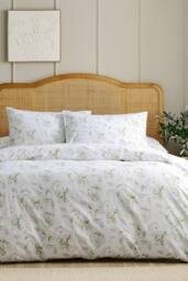 CHRISTY 'Amelia' Floral Cotton Percale Duvet Cover Set in White - Size: King - thumbnail 2