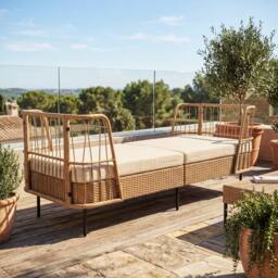 Costway Outdoor PE Wicker Daybed w/Soft Padded Sponge & Zippered Cushions in Beige - thumbnail 6