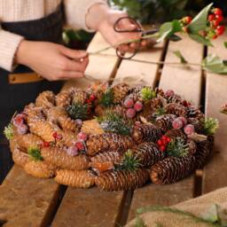 Dibor Traditional Berries Winter Autumn Wreath Front Door Christmas Wreath 36cm in Grey - thumbnail 4