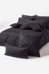 Homescapes Egyptian Cotton Satin Stripe Oxford Pillowcase 330 TC in Black - thumbnail 5