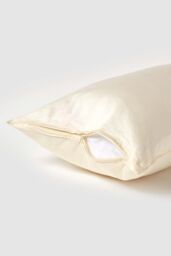 Homescapes Sateen Cotton Continental Pillowcase 400 TC, 40 x 80 cm in Cream - thumbnail 3