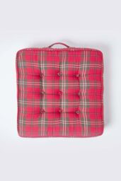 Homescapes Edward Tartan Cotton Armchair Booster Cushion in Red - Size: 50 cm x 50 cm - thumbnail 3