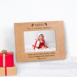Uniqueful Personalised Daddy Our 1st Christmas Together Wood Picture Frame 6x4 in Brown - Size: 1 Pack - thumbnail 3