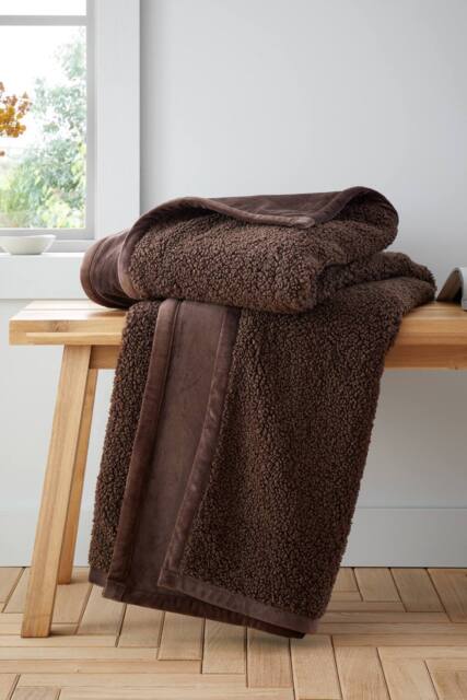 Catherine Lansfield 'So Soft Velvet Boucle' Blanket Throw in Chocolate - Size: 130 cm x 170 cm - image 1