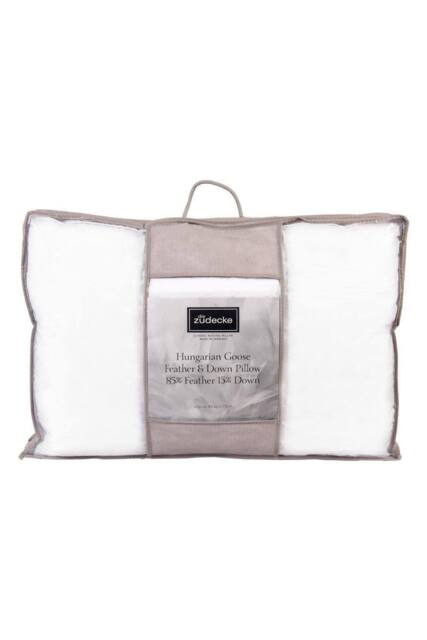 die zudecke Hungarian Goose Feather & Down Firm Pillow in White - image 1