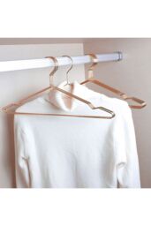 Living and Home 20Pcs Metal Non-slip Clothes Hangers Set Thickened Underwear Hangers with Groove, Casual Style in Rose Gold - thumbnail 2