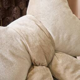 OHS Bow Shaped Velvet Scatter Cushion Xmas Decorative Plush Pillow in Natural - thumbnail 2