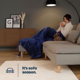 LIVIVO Ultra Soft Flannel Fleece Throw Blanket in Mid Blue - Size: 130 cm x 150 cm - thumbnail 6