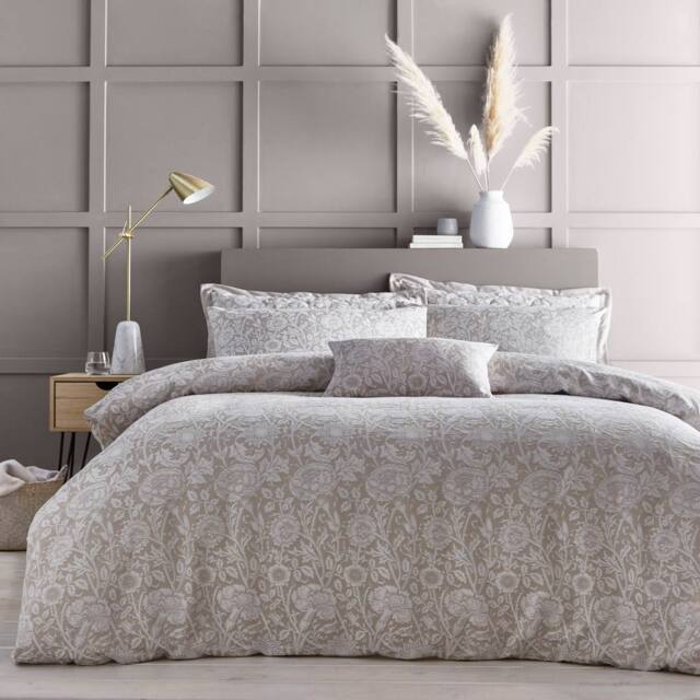 Portfolio Home Chatsworth Floral Jacquard Duvet Cover Set With Pillow Case Bedding in Natural - Size: King - image 1