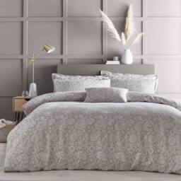 Portfolio Home Chatsworth Floral Jacquard Duvet Cover Set With Pillow Case Bedding in Natural - Size: King - thumbnail 1