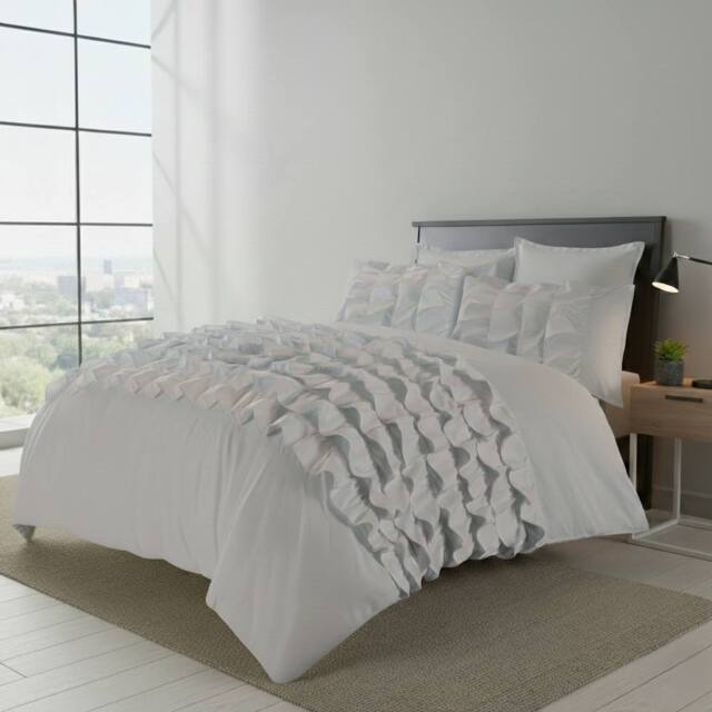 Snug City Ruffle Border Duvet Cover Soft Elegant Bedding Set with Pillowcases in Silver - Size: Super King - image 1