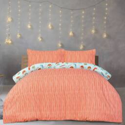 Smart Living Luxury Super Soft & Reversible Festive Christmas Puddings Duvet Set in Blue - Size: King - thumbnail 2