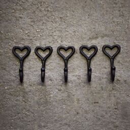 Marco Paul Set of 5 iron Wall Mounted Love Heart Coat Rack & Hooks Home Décor in Black - thumbnail 1