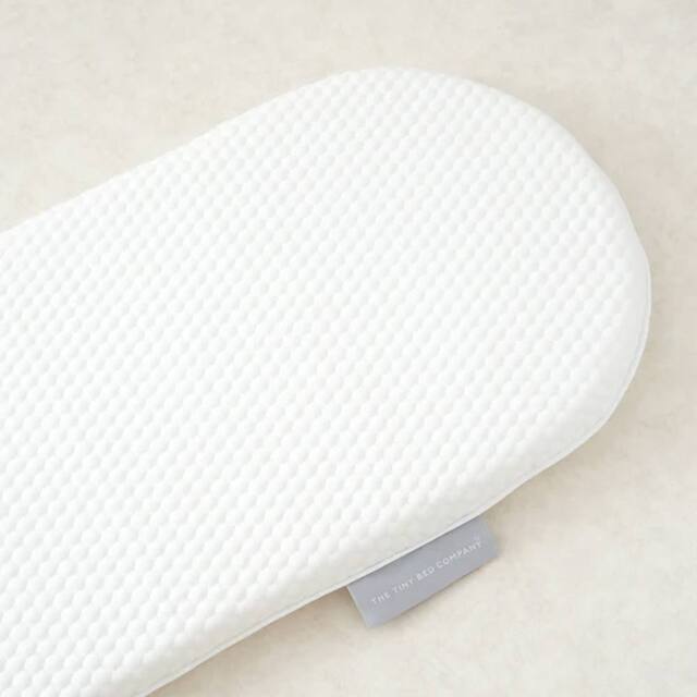 The Tiny Bed Company Coconut Coir & Wool Natural Moses Basket Mattress - 74 x 28cm in White - image 1