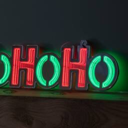 Samuel Alexander 40cm Hanging Ho Ho Ho Infinity Mirror Sign with Red & Green LEDs in Black - thumbnail 6