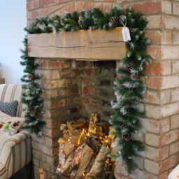 Samuel Alexander 270cm x 25cm Frosted Glacier Christmas Garland with Pine Cones in Green - Size: 270 cm x 25 cm - thumbnail 2