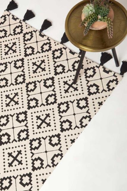 Homescapes Reva Black & White Cotton Geometric Rug - Size: 66 cm x 200 cm - image 1