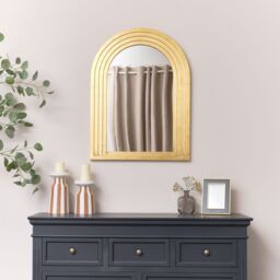 Melody Maison Large Gilded Gold Arched Wall Mirror - 80cm X 60cm - Size: 80 cm X 60 cm - thumbnail 4
