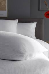 The Lyndon Company St Quentin 100% Cotton Reversible Duvet Bedlinen - Deyongs 1846 in White - Size: Super King - thumbnail 4