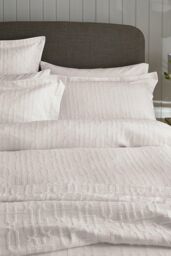 Sanderson 'Hampton Trellis' Oxford Pillowcase in White - thumbnail 2