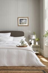 Sanderson 'Hampton Trellis' Oxford Pillowcase in White - thumbnail 3