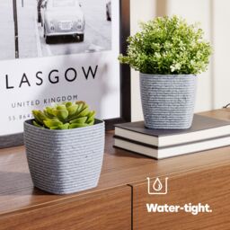 LIVIVO Set of 3 Grey Decorative Plastic Plant Pots - 12cm - thumbnail 3