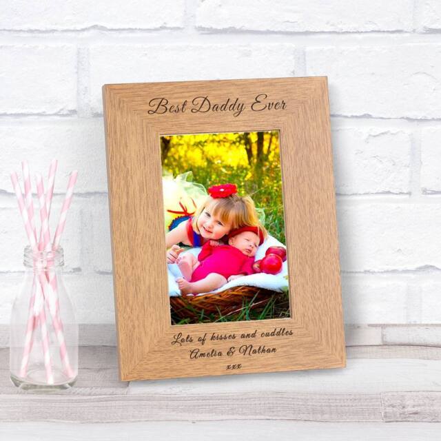 Uniqueful Personalised Best Daddy Ever Wood Picture Frame 7x5 Fathers Day in Brown - Size: 1 Pack - image 1